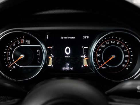 Used 2021 Jeep Gladiator Willys image 28