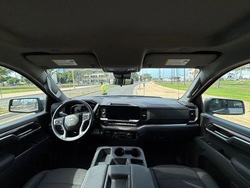 Used 2025 Chevrolet Silverado 1500 LT w/ Protection Package image 10