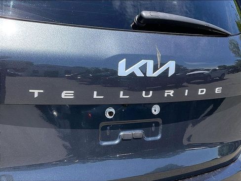 Used 2023 Kia Telluride LX AWD/4WD image 29