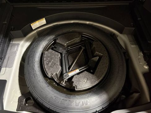 Certified 2025 Toyota RAV4 XLE AWD/4WD image 8