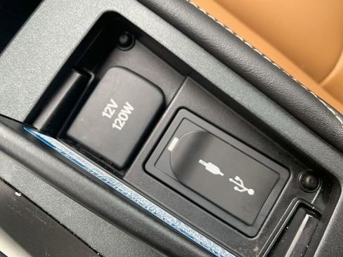 Used 2014 Lexus CT 200h w/ F Sport w/Nuluxe Interior FWD image 26