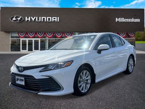Used 2024 Toyota Camry LE AWD/4WD image 2