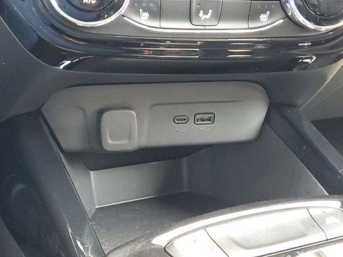 Used 2024 Chevrolet Trax ACTIV w/ Driver Confidence Package FWD image 17