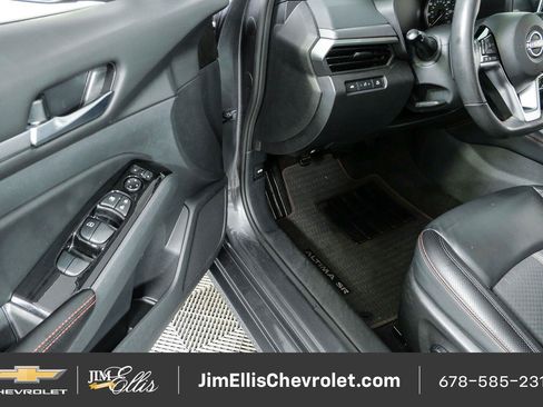 Used 2024 Nissan Altima 2.5 SR FWD image 7