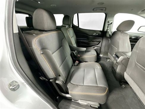 Used 2022 GMC Acadia AT4 image 30