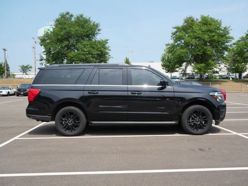 Used 2024 Ford Expedition Max XLT AWD/4WD image 4
