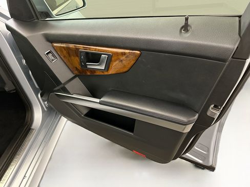 Used 2013 Mercedes-Benz GLK 350 4MATIC image 35