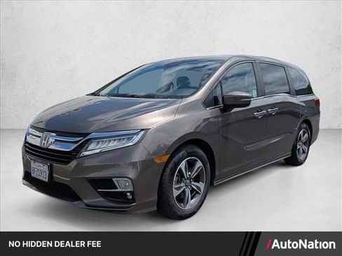 Used 2019 Honda Odyssey Touring image 1