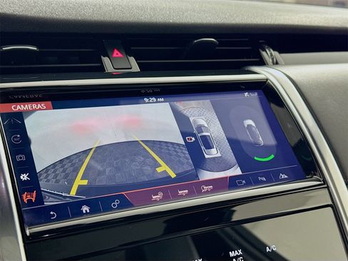 Used 2020 Land Rover Discovery Sport HSE R-Dynamic image 10