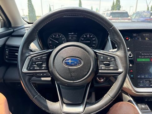 Used 2024 Subaru Outback Premium AWD/4WD image 2