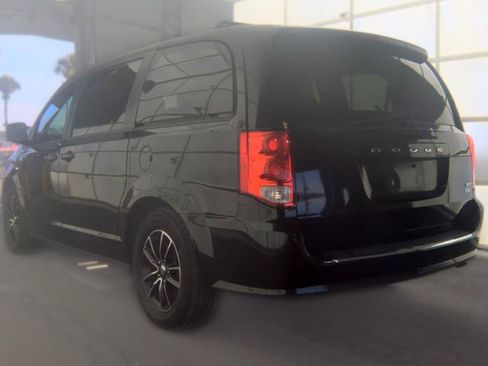 Used 2018 Dodge Grand Caravan GT FWD image 8