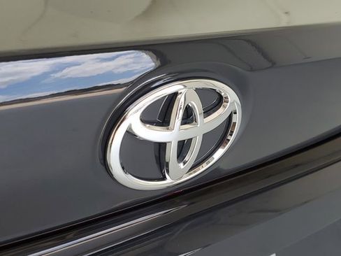 Used 2025 Toyota Corolla LE FWD image 9