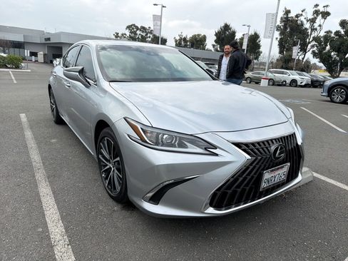 Used 2025 Lexus ES 300h w/ Premium Package image 1
