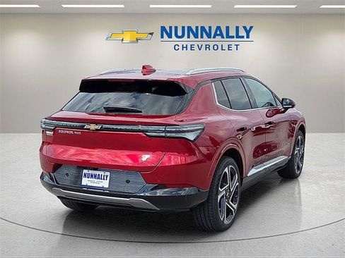 New 2026 Chevrolet Equinox EV LT image 5