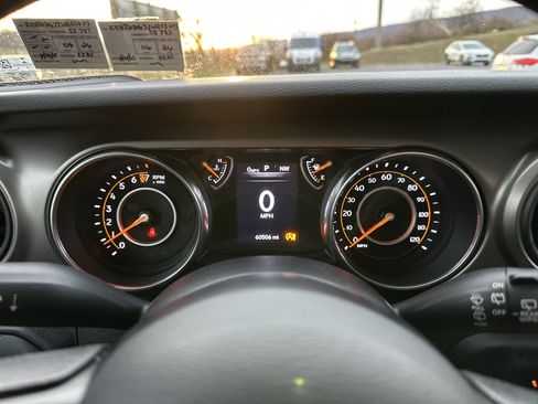 Used 2018 Jeep Wrangler Unlimited Sport image 20