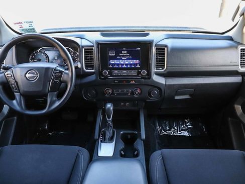 Used 2023 Nissan Frontier SV image 12