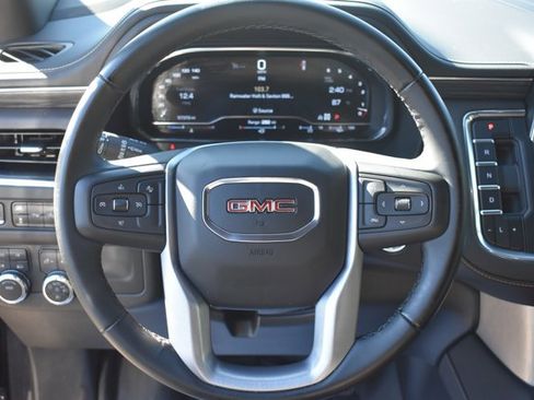 Used 2023 GMC Yukon SLT w/ LPO, Floor Liner Package image 20