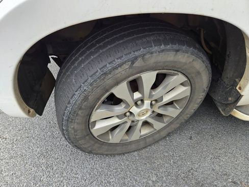 Used 2016 Toyota Sequoia Limited w/ Safety & Convenience Package AWD/4WD image 4