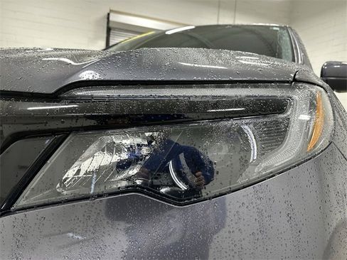 Used 2022 Honda Pilot Special Edition image 11