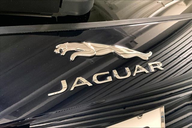 Certified 2026 Jaguar F-PACE R-Dynamic S AWD/4WD image 32
