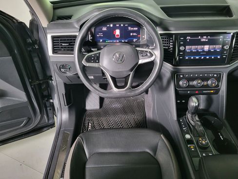 Used 2021 Volkswagen Atlas SEL Premium image 30