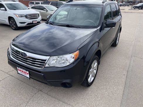 Used 2010 Subaru Forester 2.5X Premium w/ Popular Equipment Group 1A AWD/4WD image 3