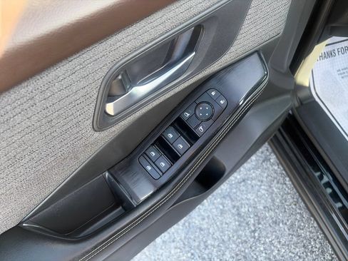 Used 2023 Nissan Rogue SV FWD image 12