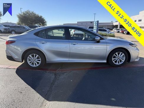 Used 2025 Toyota Camry LE image 2