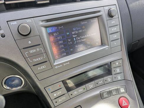 Used 2014 Toyota Prius Three image 15