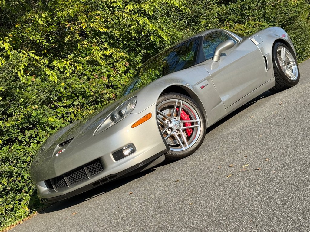 Used 2006 Chevrolet Corvette Z06 w/ Preferred Equipment Group RWD image 3