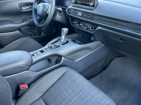 Certified 2025 Honda HR-V LX image 17