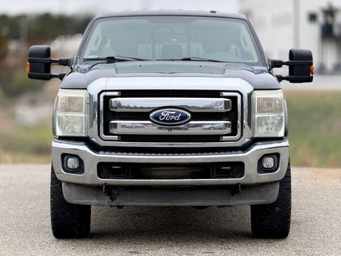Used 2011 Ford F250 Lariat w/ Lariat Interior Pkg image 5