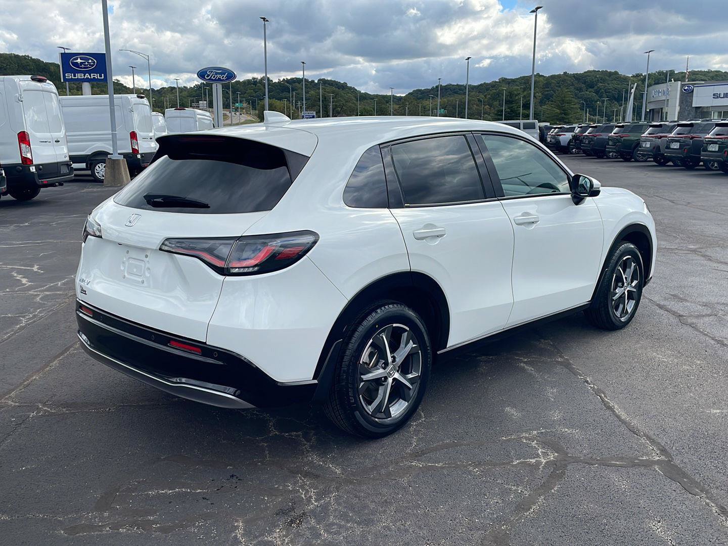 Used 2024 Honda HR-V EX-L image 5