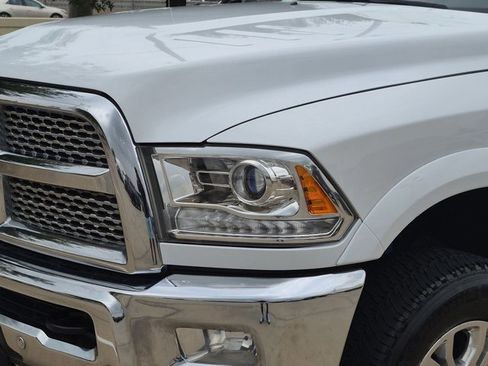 Used 2018 RAM 2500 Laramie w/ Off Road Package AWD/4WD image 6