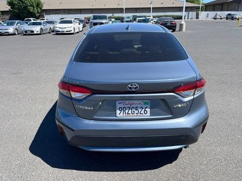 Used 2021 Toyota Corolla LE w/ Carpet Mat Package (TMS) FWD image 6