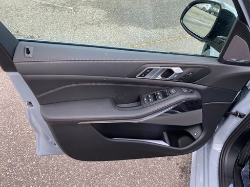 New 2026 BMW X5 xDrive50e w/ M Sport Package image 12