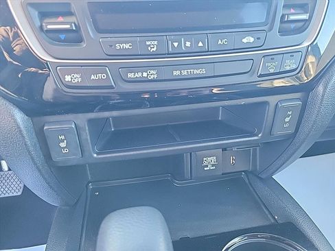 Used 2017 Honda Ridgeline RTL-E image 17