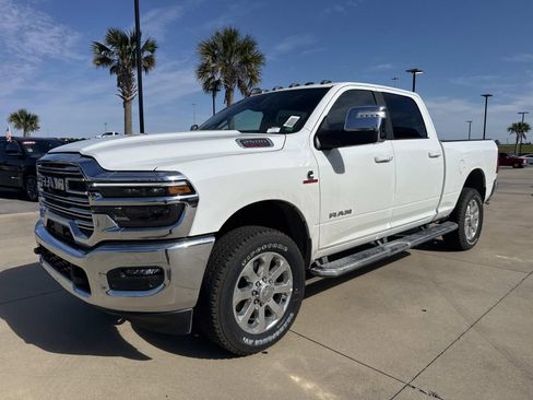 New 2026 RAM 2500 Laramie AWD/4WD image 2