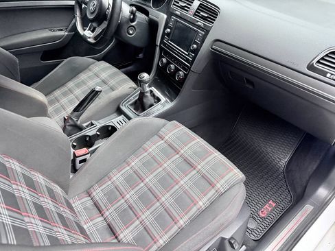 Used 2018 Volkswagen GTI S FWD image 11