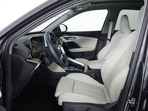 Used 2025 Audi Q5 Premium Plus w/ Premium Plus AWD/4WD image 12
