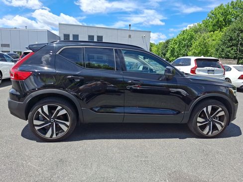 Used 2023 Volvo XC40 B5 Plus w/ Protection Package Premier AWD/4WD image 7