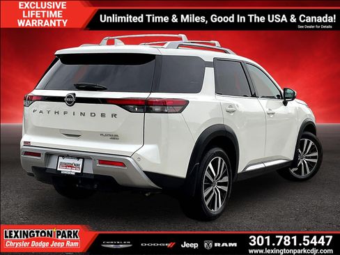 Used 2024 Nissan Pathfinder Platinum AWD/4WD image 5