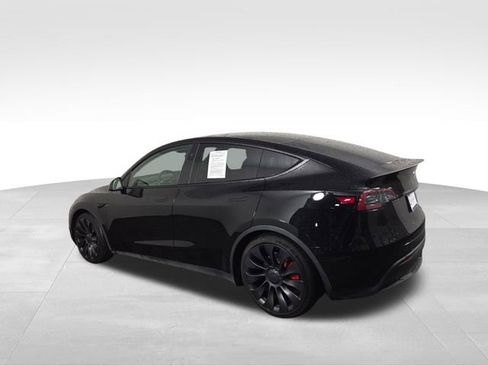 Used 2023 Tesla Model Y Performance image 10