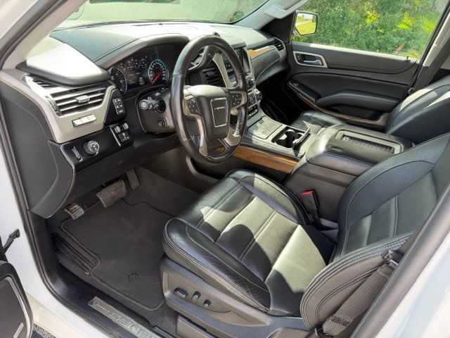 Used 2020 GMC Yukon XL Denali w/ Denali Ultimate Package RWD image 11