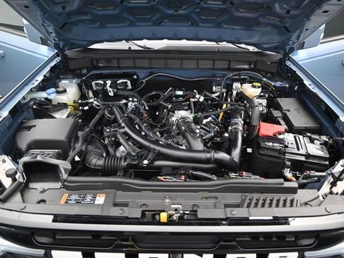 Used 2025 Ford Bronco Outer Banks AWD/4WD image 17