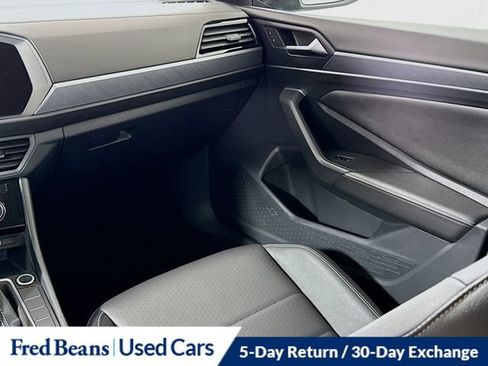 Used 2024 Volkswagen Jetta SE FWD image 28
