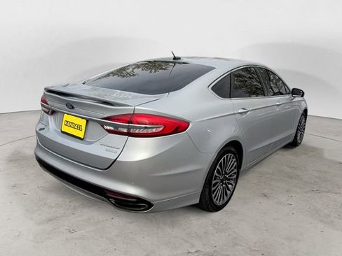 Used 2017 Ford Fusion Titanium FWD image 5