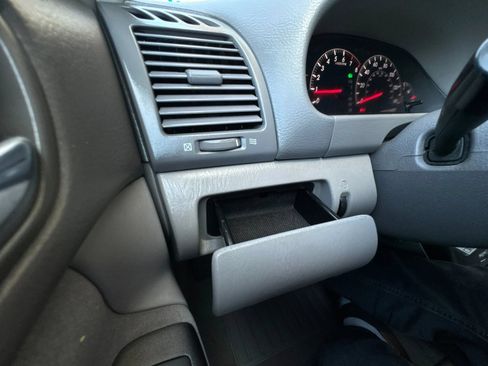 Used 2005 Toyota Camry LE FWD image 75