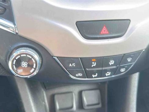 Used 2018 Chevrolet Cruze LS FWD image 15