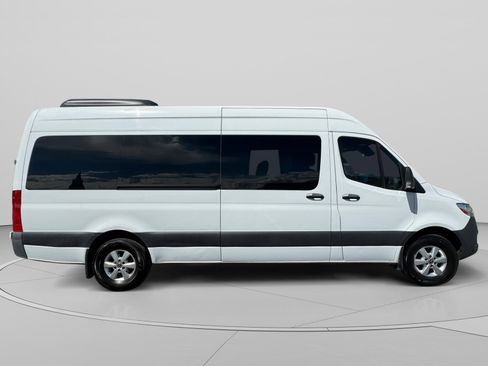 Used 2019 Mercedes-Benz Sprinter 2500 image 6